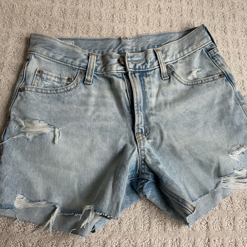 LIKE NEW Gap Womens Jean Shorts Size 00 (24 waist)